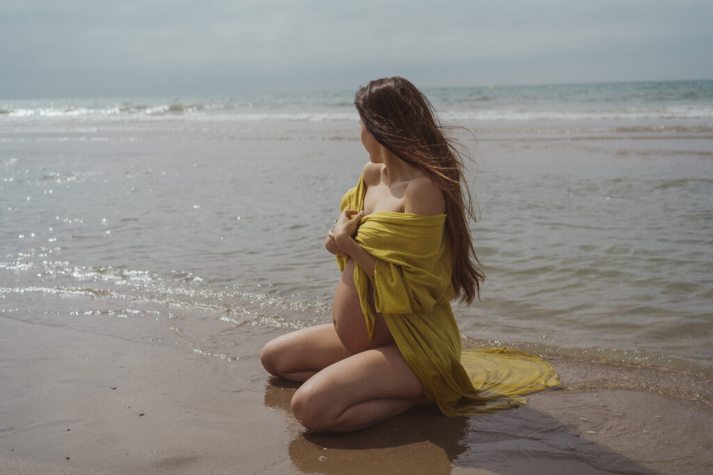 fotos embarazada en la playa poses originales