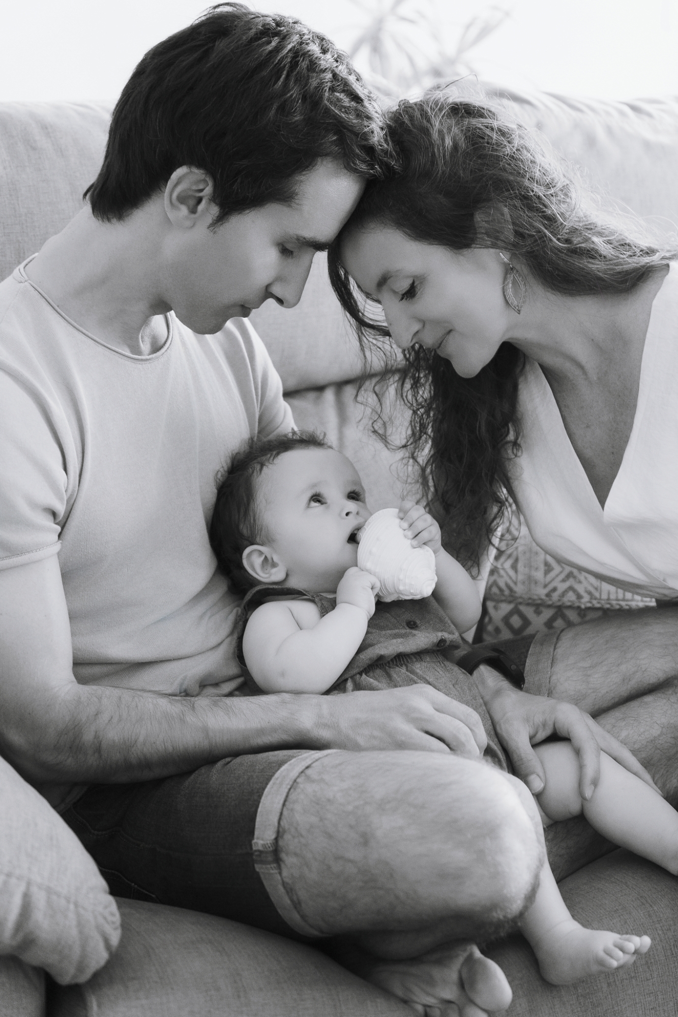 couple maternity photo ideas in studio