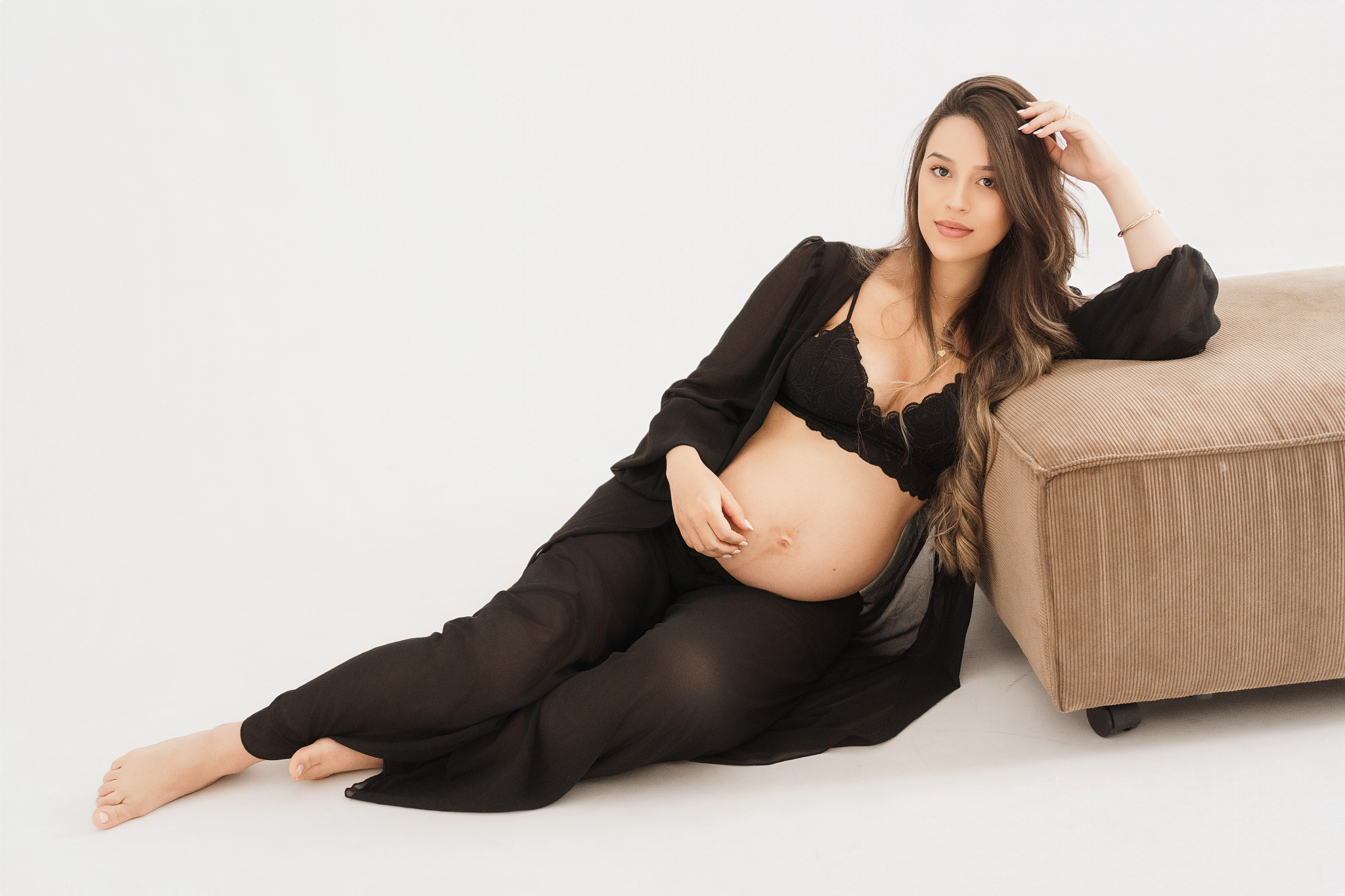 sesion de fotos embarazada elegante en eixample