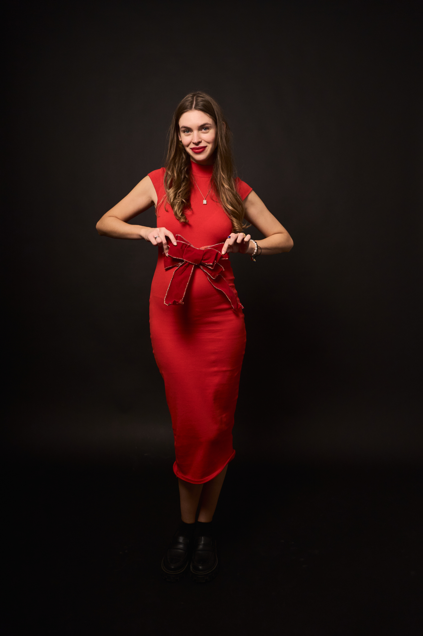 pregnancy gifts christmas red dress bow elegant studio