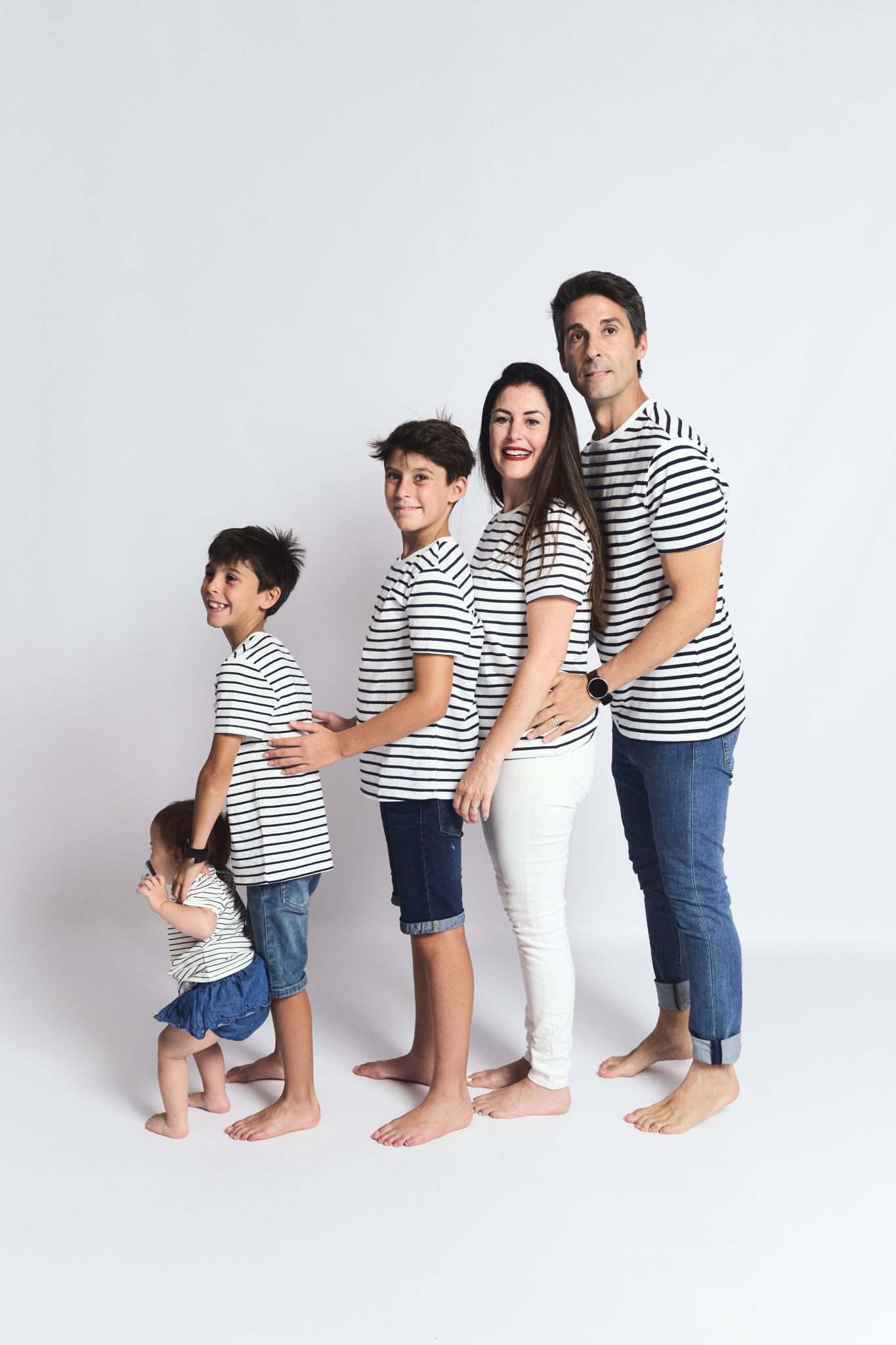 padres hijos rayas coordinar ropa fotos familia