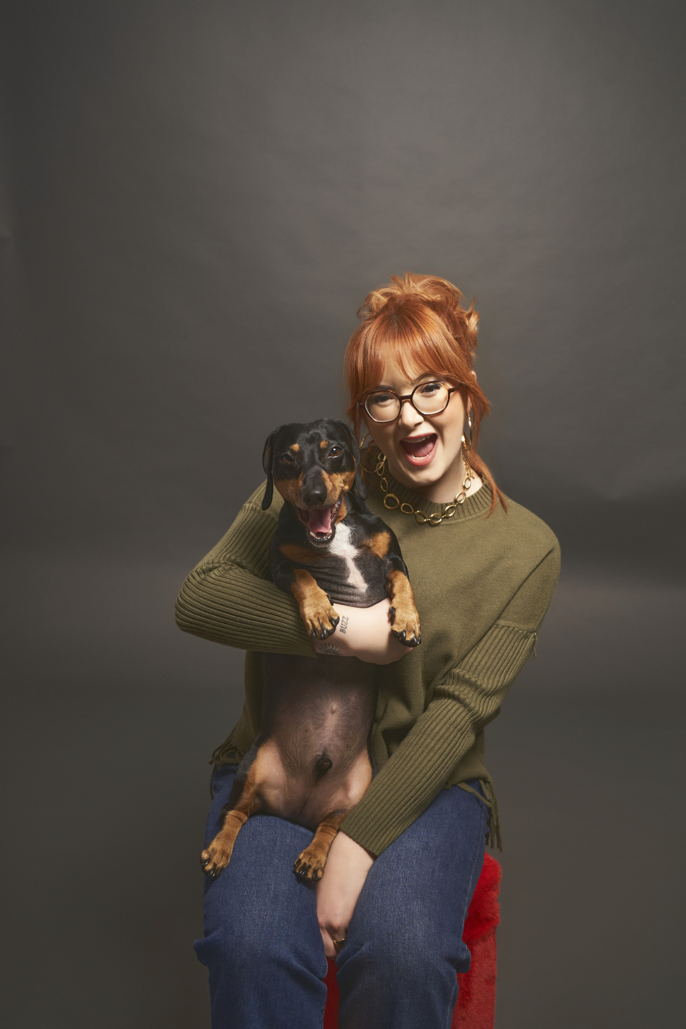 dachshund photo session at YOULO Barcelona studio