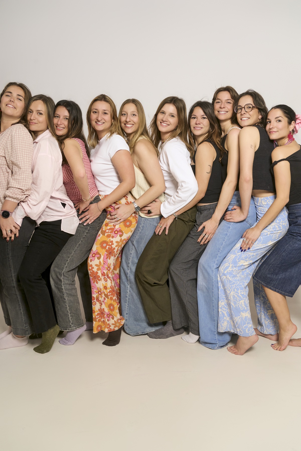 Grupo de amigas en sesión de fotos para despedida sin alcohol Barcelona