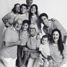 celebrar los 50 años con amigos