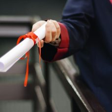 cómo tomarse fotos para la graduación?